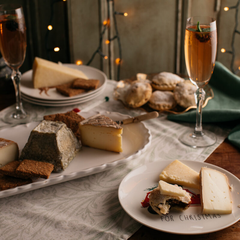 kendal Farmers market cumbria cheese and fizz